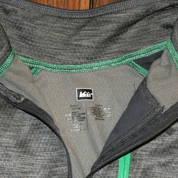 REI Boys Spandex, Lightweight Jacket-Excellent Condition - Picture 3 of 5